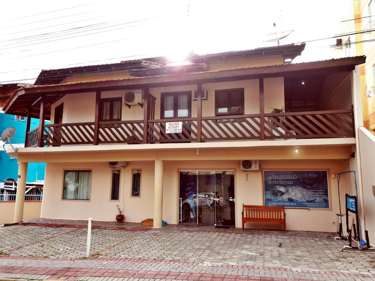 בומבינאס Studio 80M Da Praia מראה חיצוני תמונה